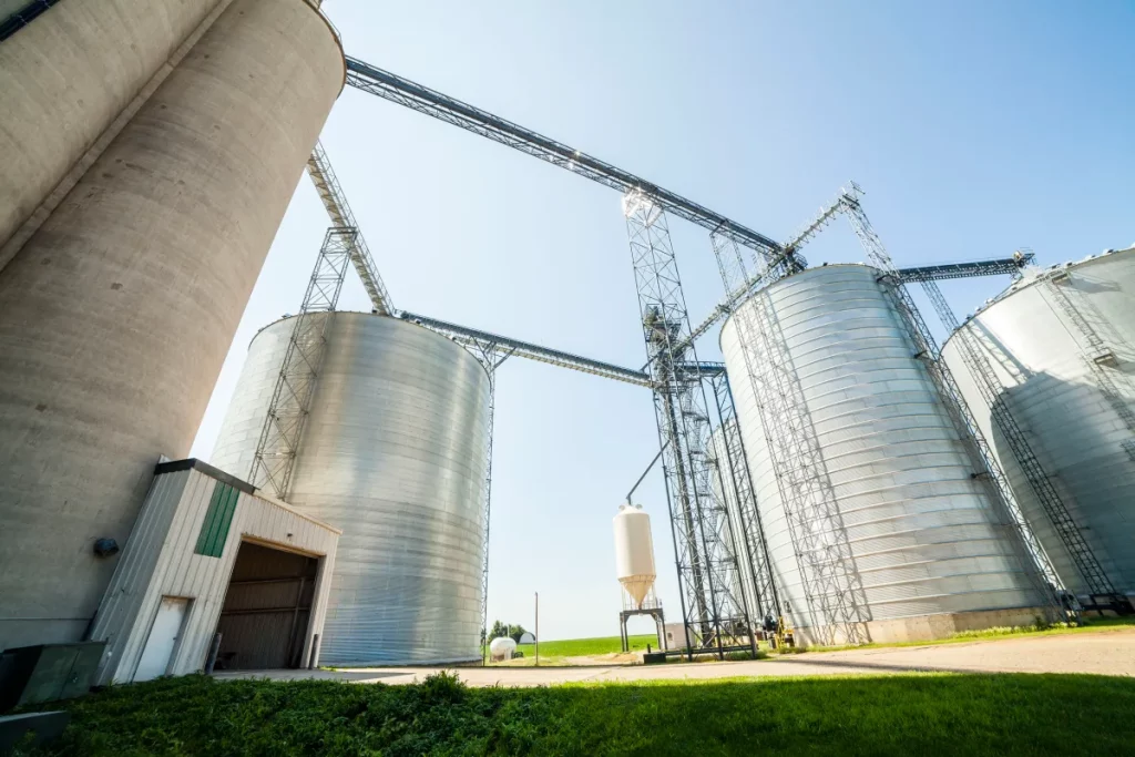 Benefits of a Dedicated Grain Storage Building